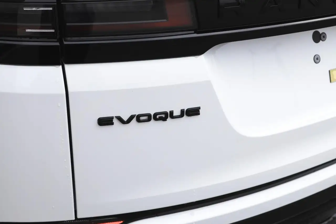 Land Rover Range Rover Evoque - Image 13