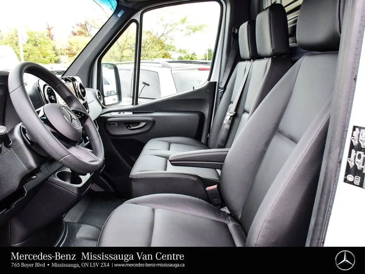 Mercedes-Benz Sprinter - Image 10