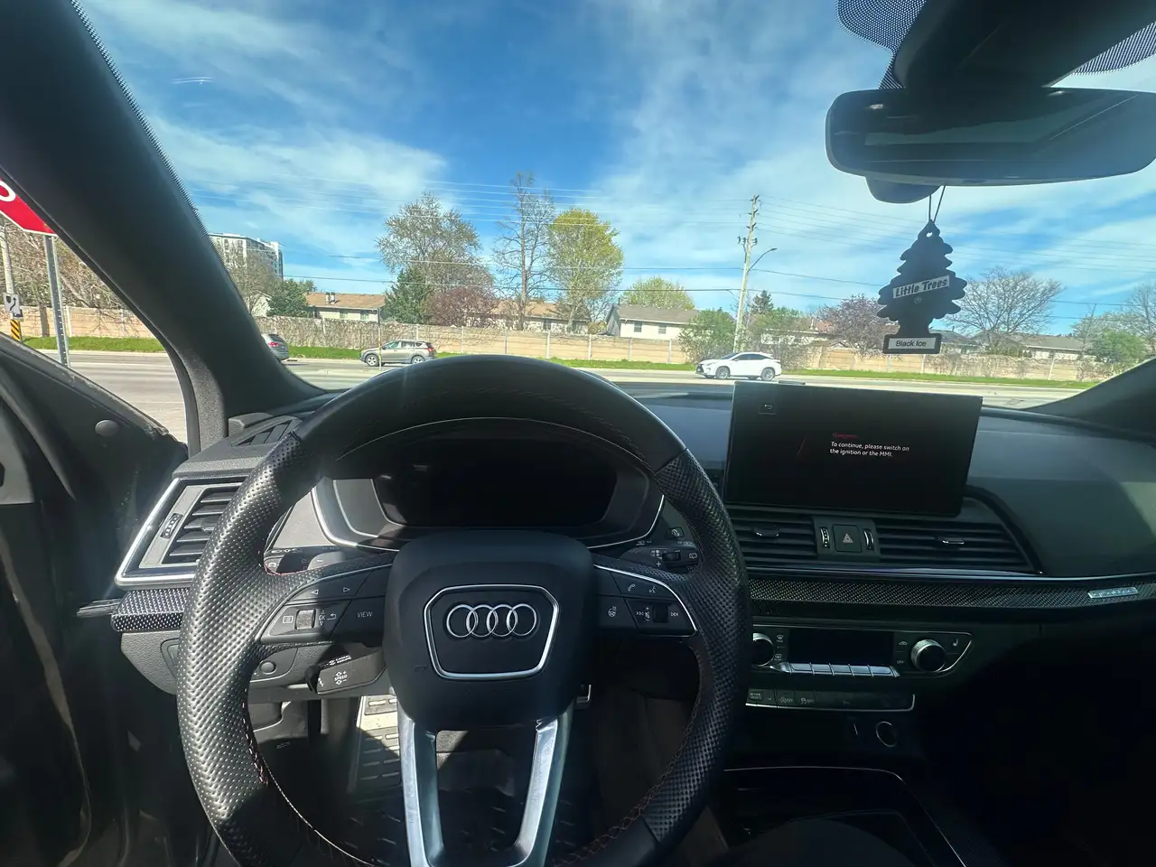 Audi SQ5 - Image 11
