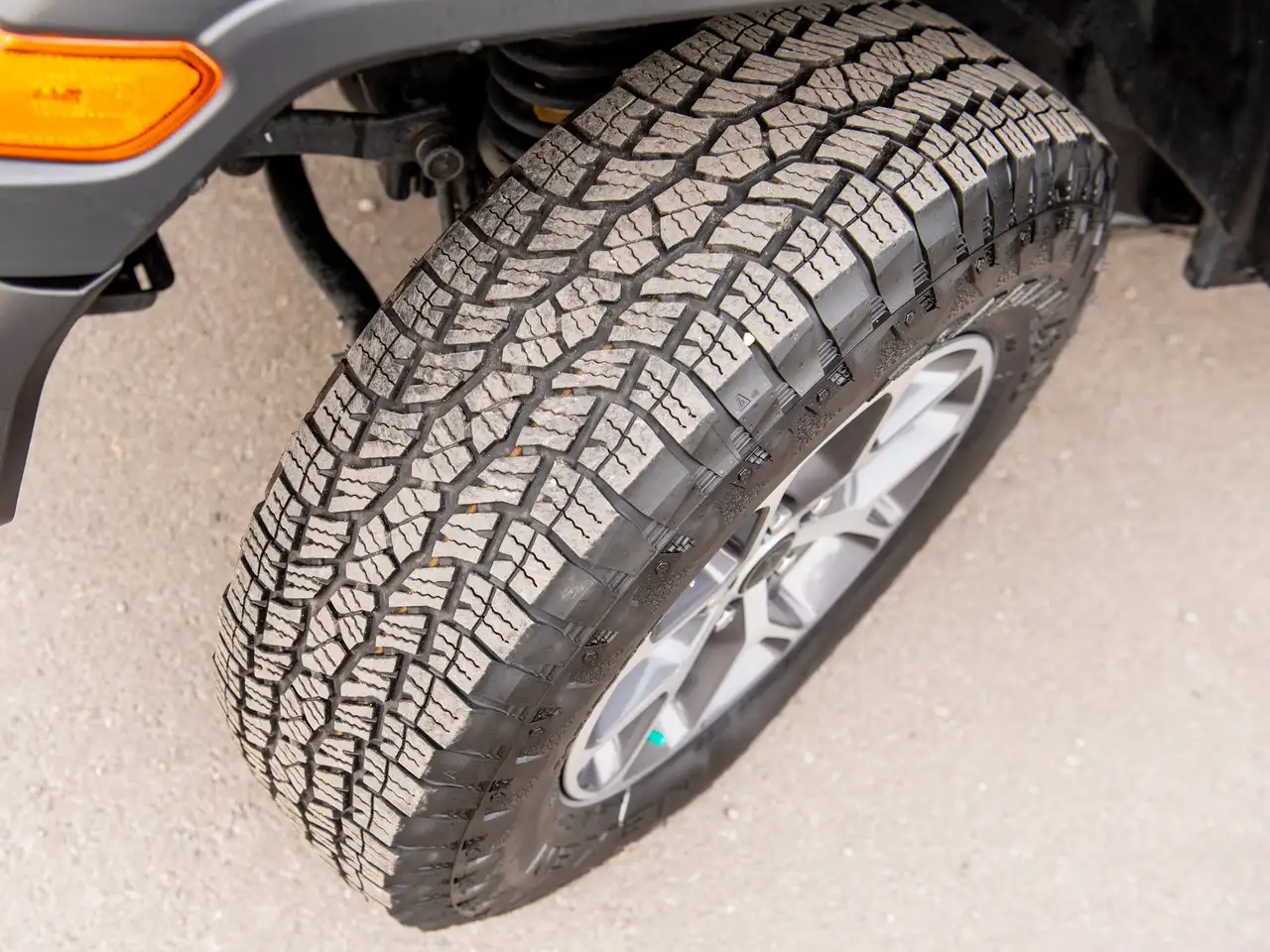 Jeep Wrangler - Image 11