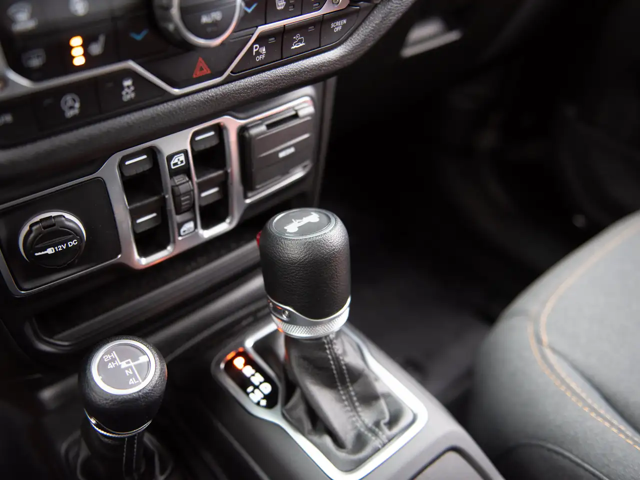 Jeep Wrangler - Image 28
