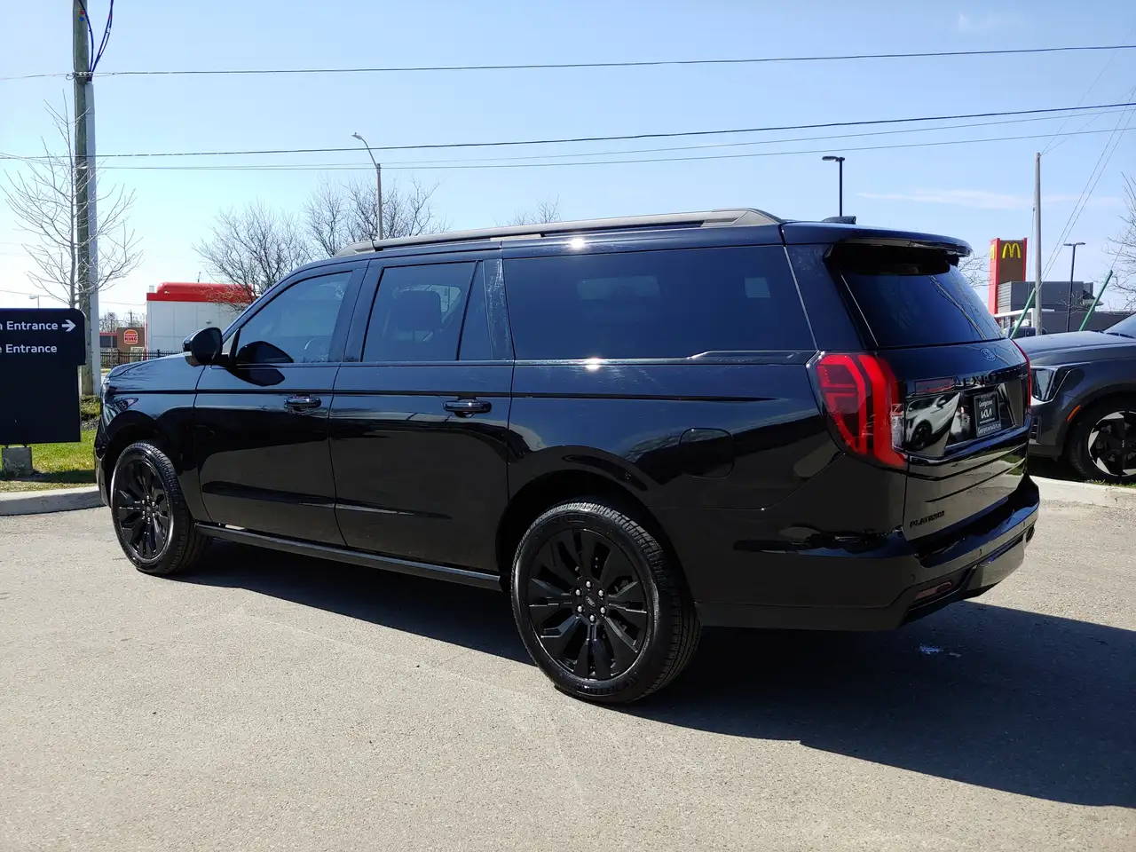 Ford Expedition - Image 5