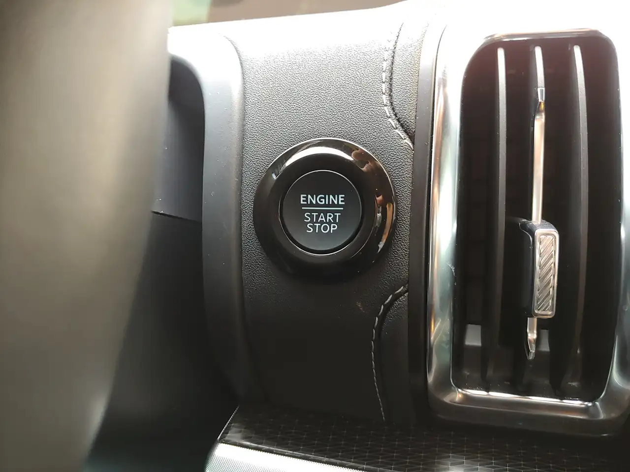 Ford Expedition - Image 28