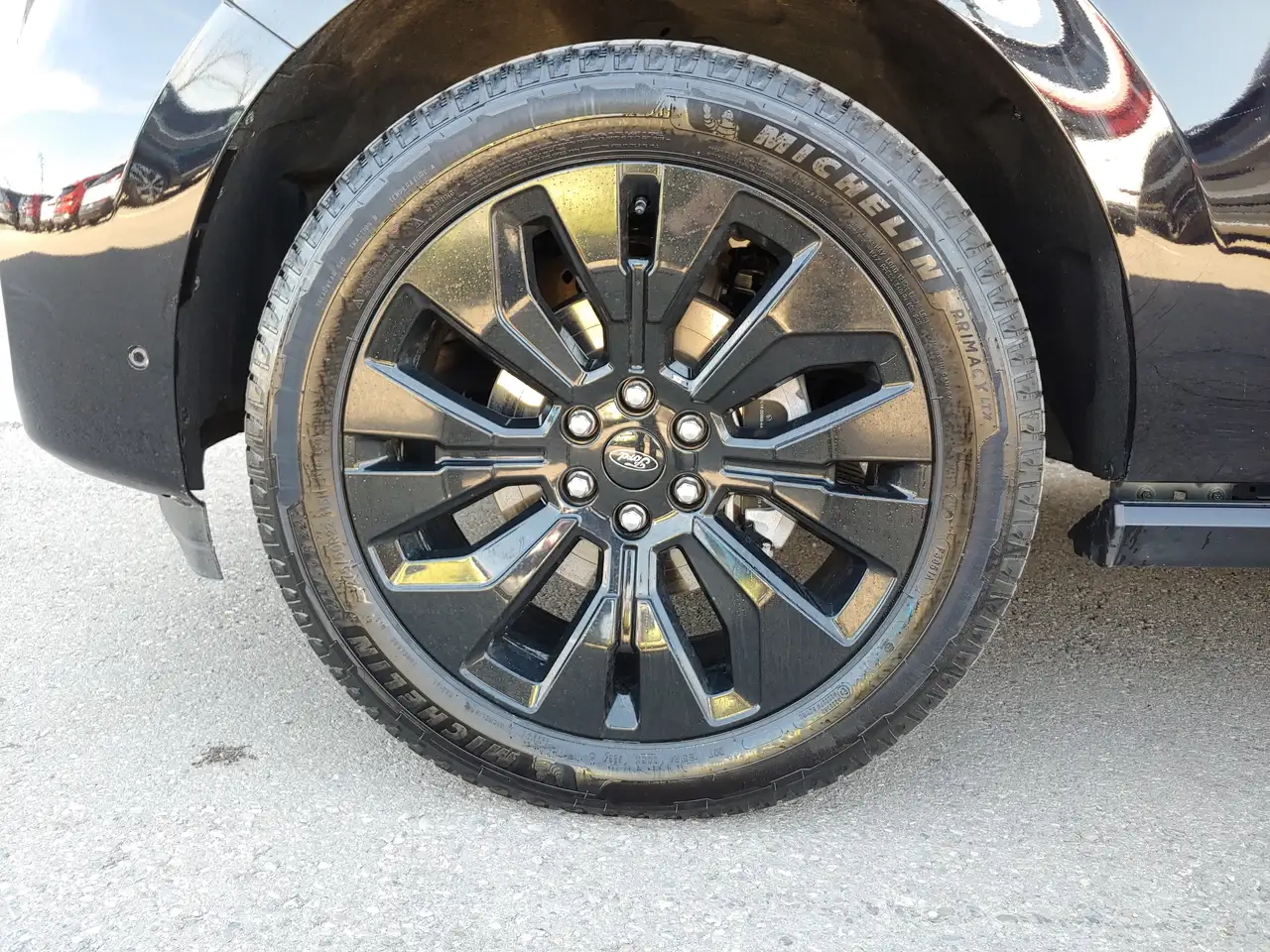 Ford Expedition - Image 42