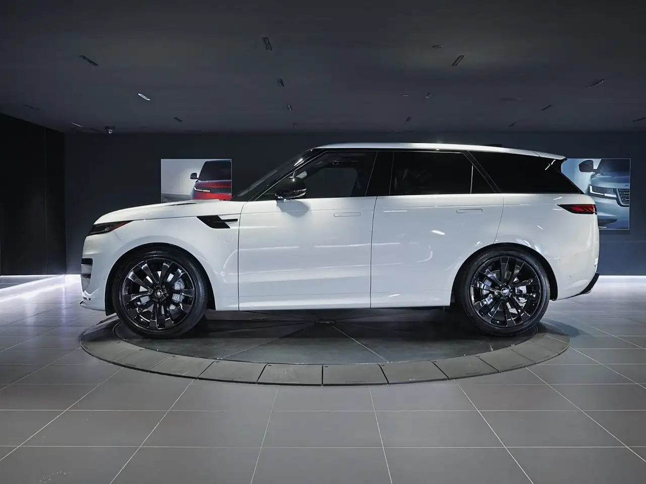 Land Rover Range Rover Sport - Image 8