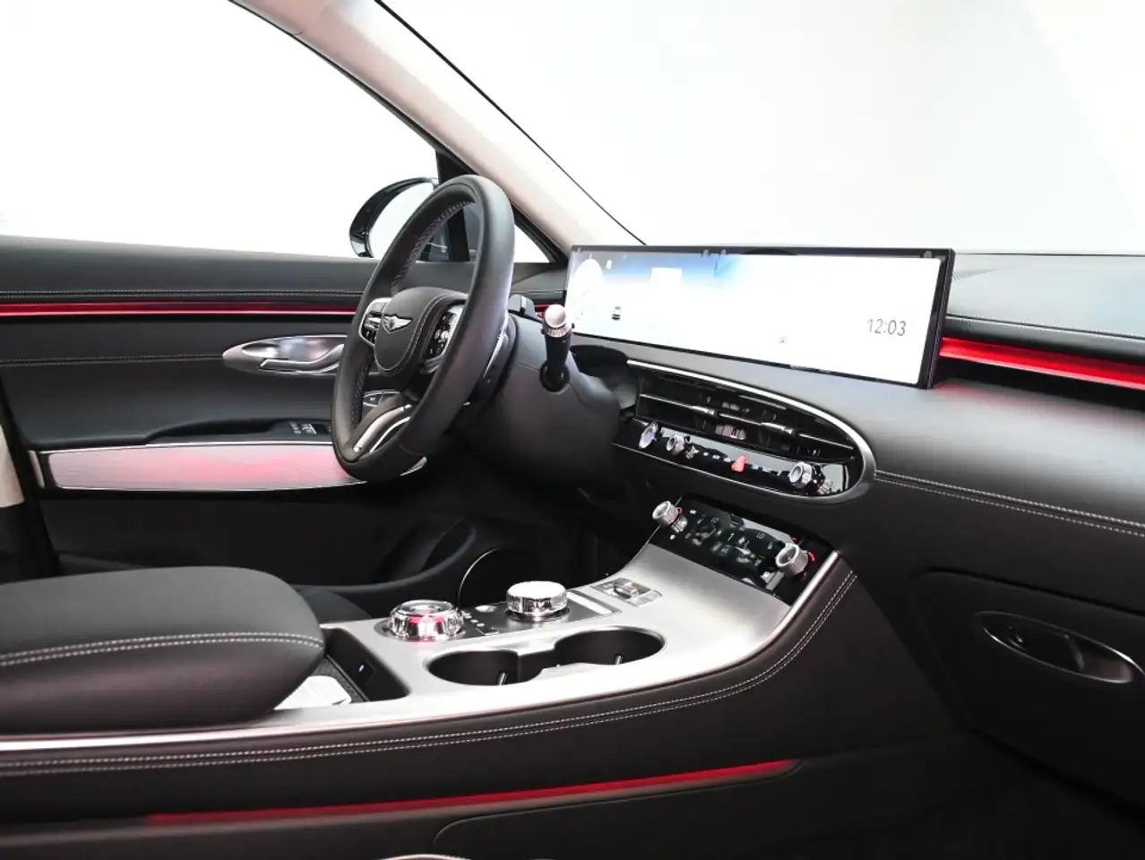 Genesis GV70 - Image 18