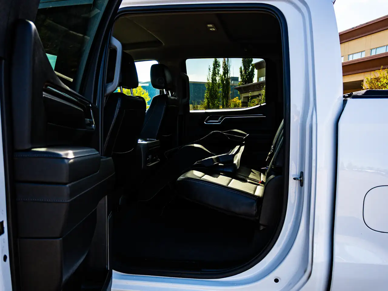 Chevrolet Silverado 1500 - Image 30