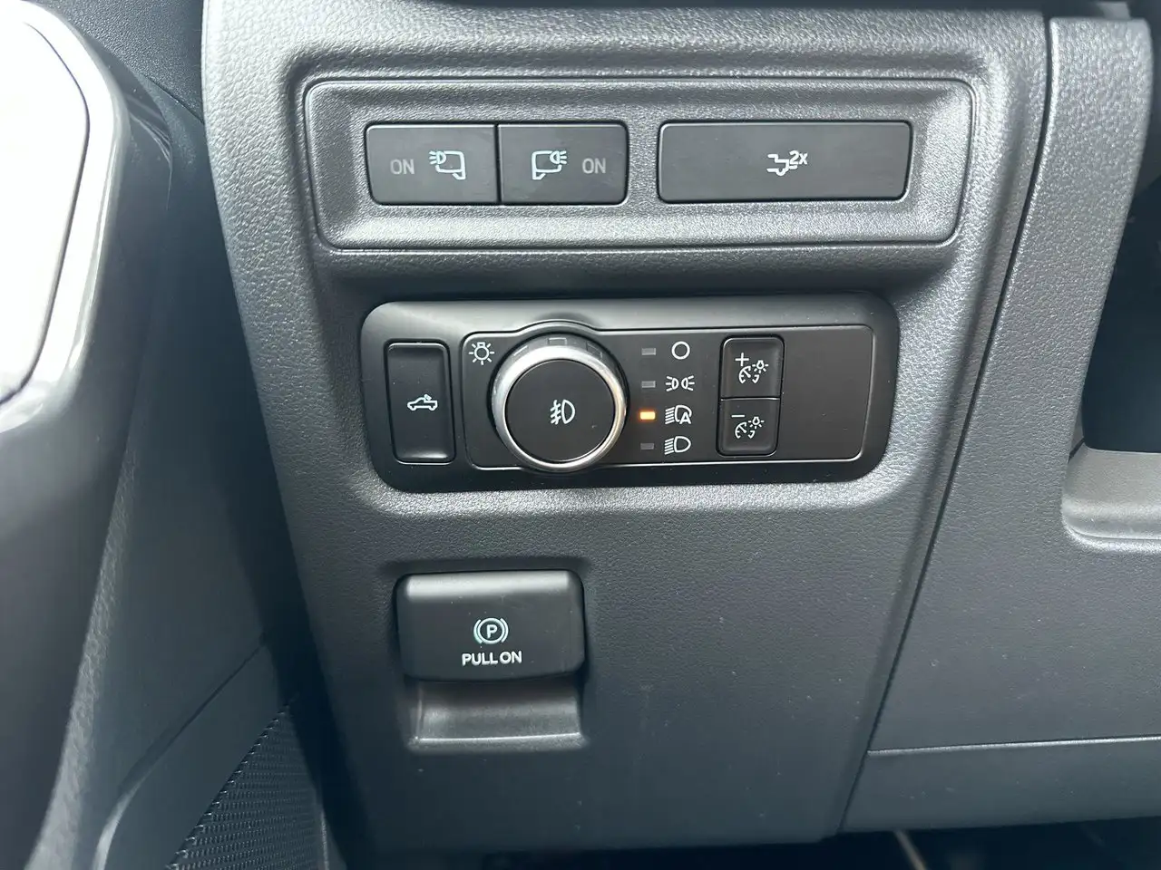 Ford F-150 - Image 30