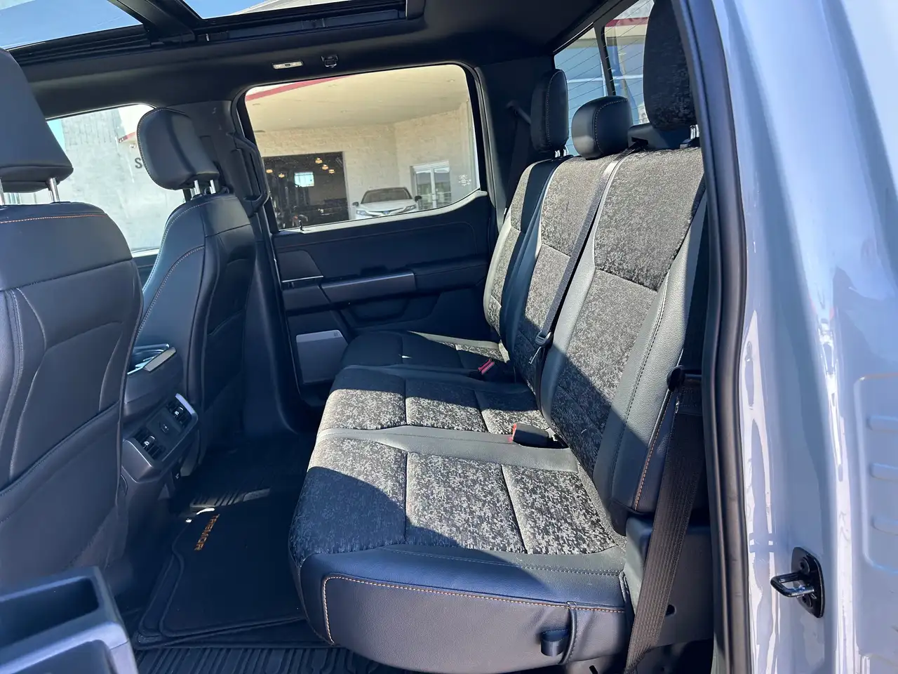 Ford F-150 - Image 13
