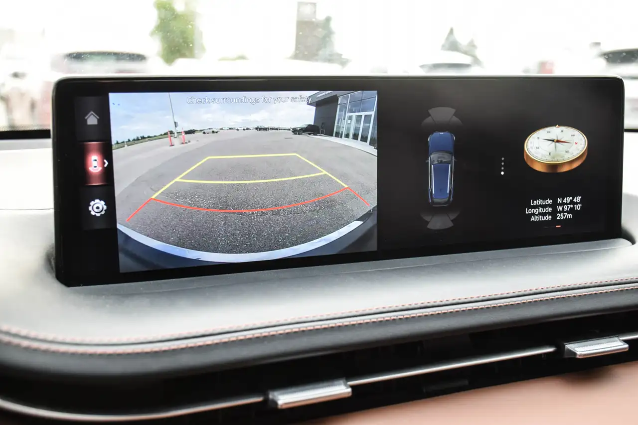 Genesis GV70 - Image 22