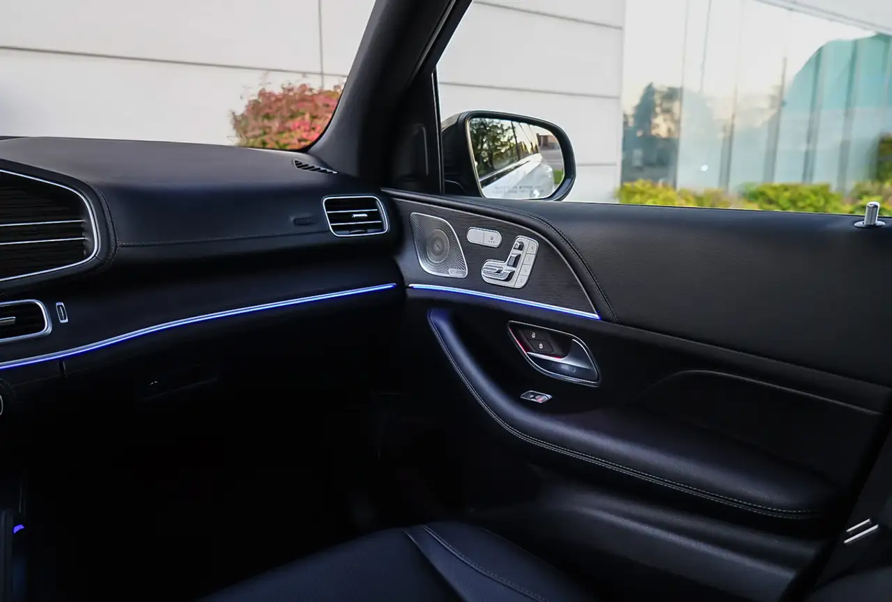 Mercedes-Benz GLE - Image 18