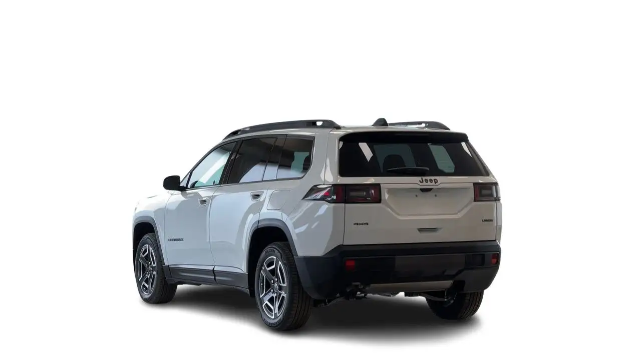 Jeep Cherokee - Image 11