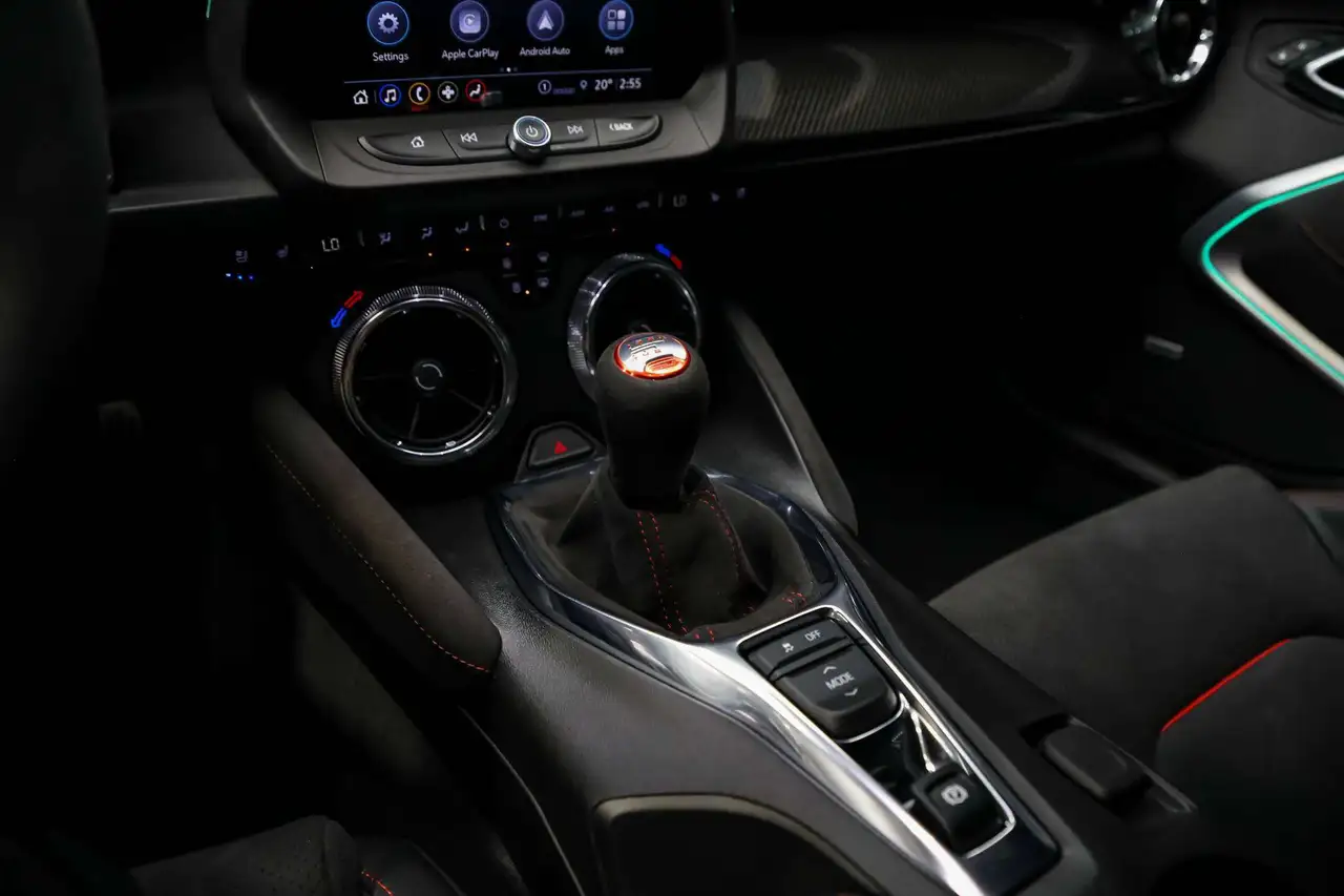 Chevrolet Camaro - Image 39