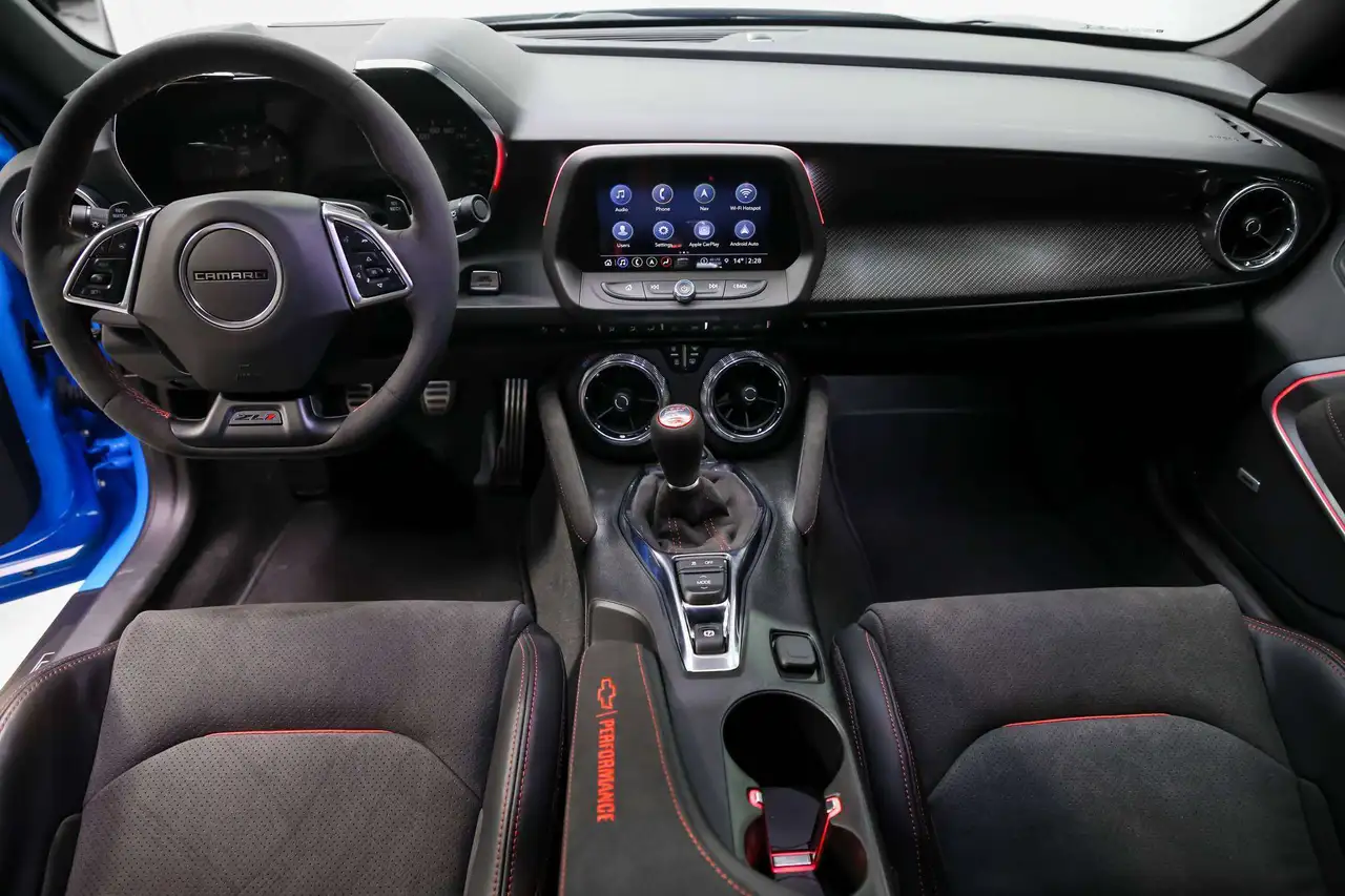 Chevrolet Camaro - Image 44