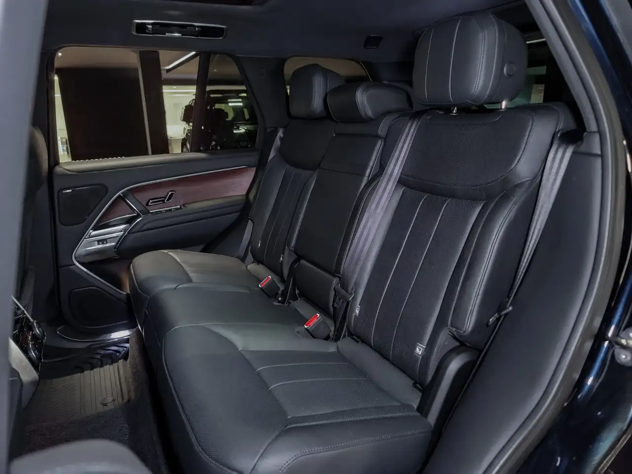 Land Rover Range Rover - Image 25