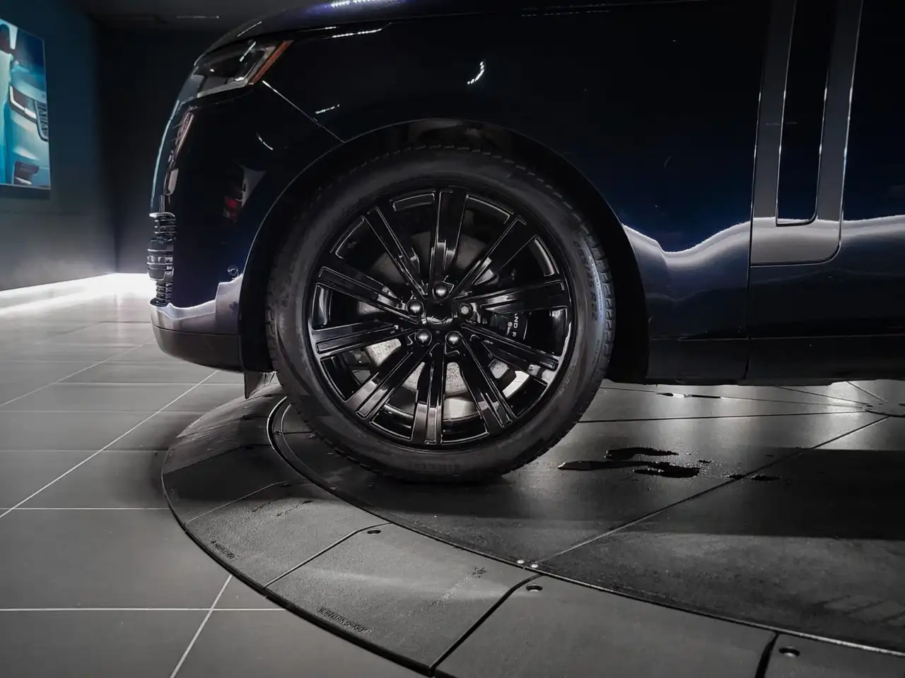Land Rover Range Rover - Image 9