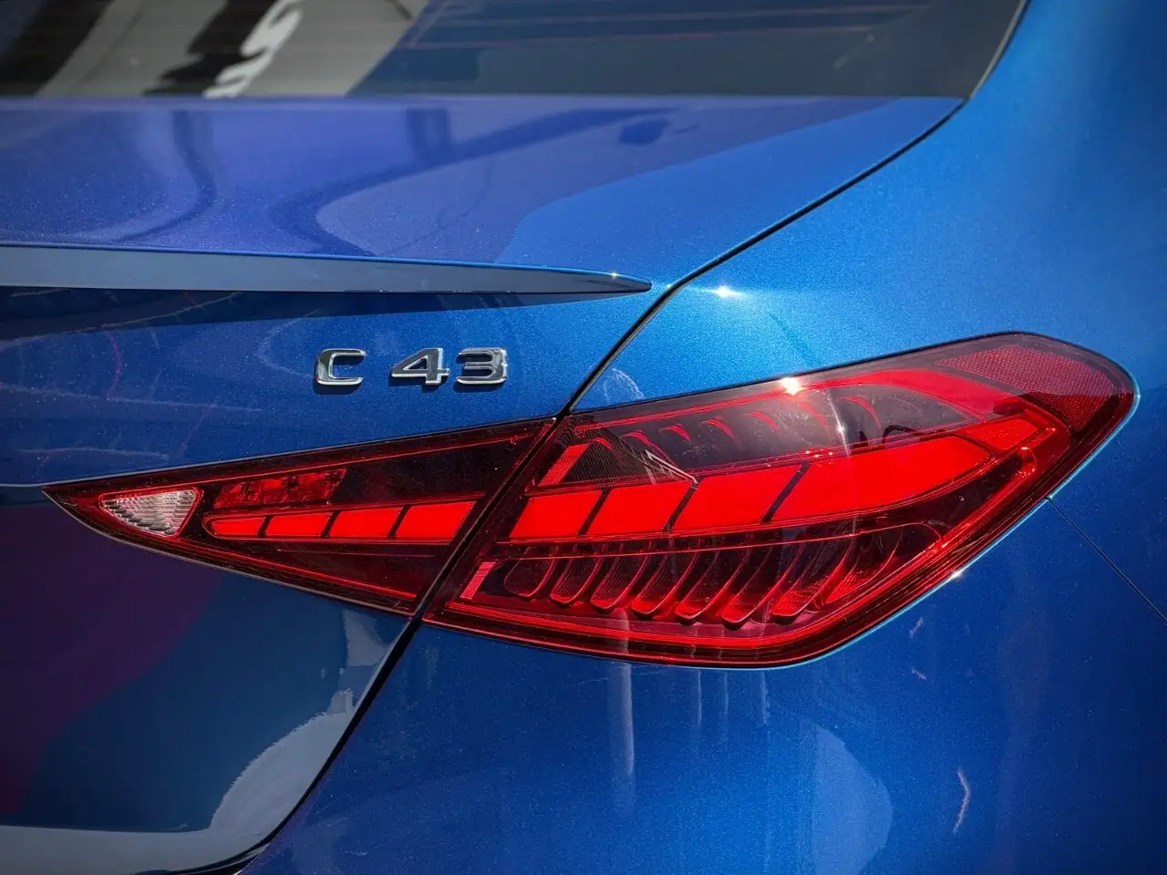 Mercedes-Benz C-Class - Image 11