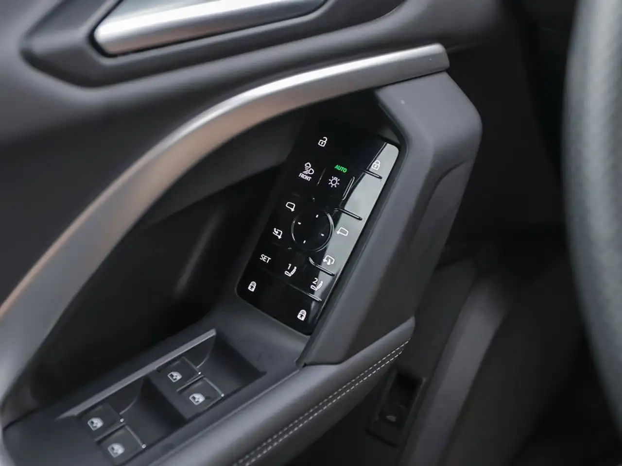 Audi Q5 - Image 20