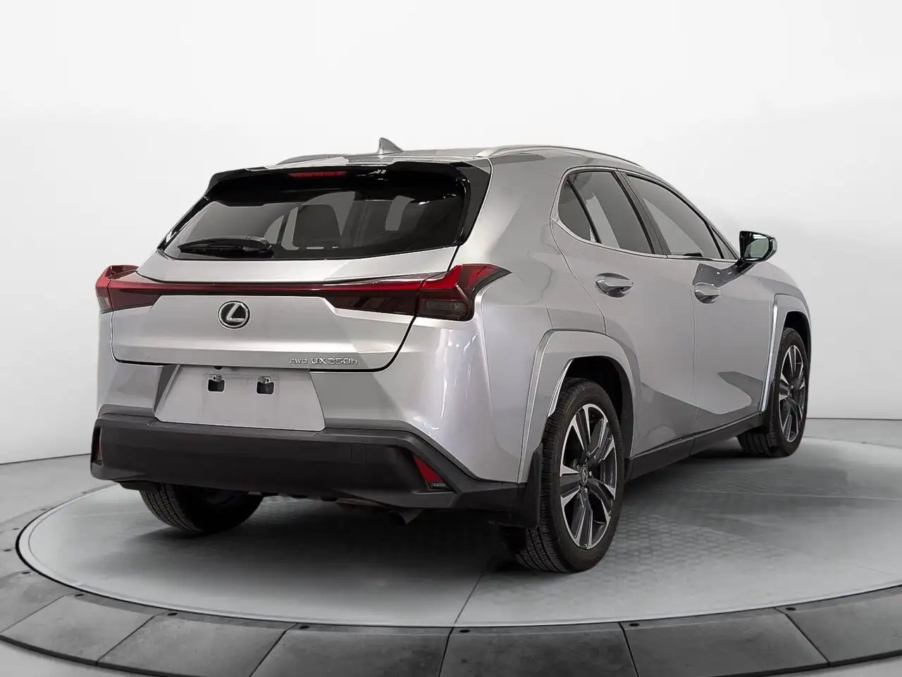 Lexus UX - Image 4