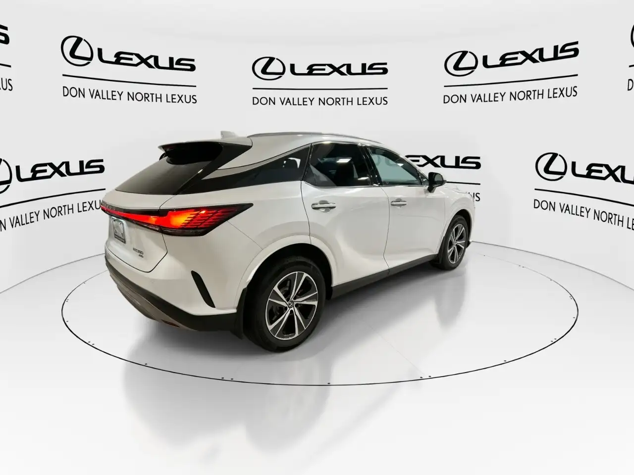 Lexus RX - Image 8