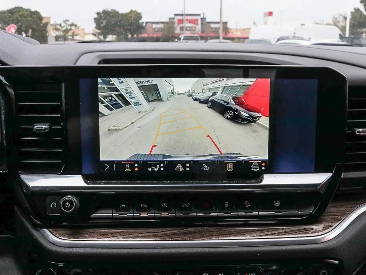 Chevrolet Silverado 1500 - Image 28