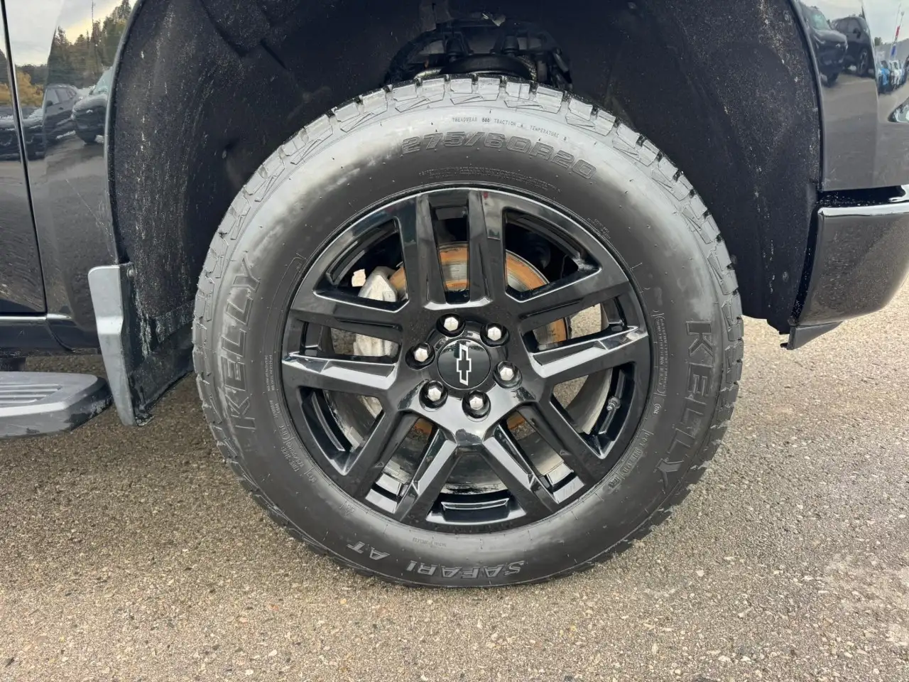 Chevrolet Silverado 1500 - Image 10