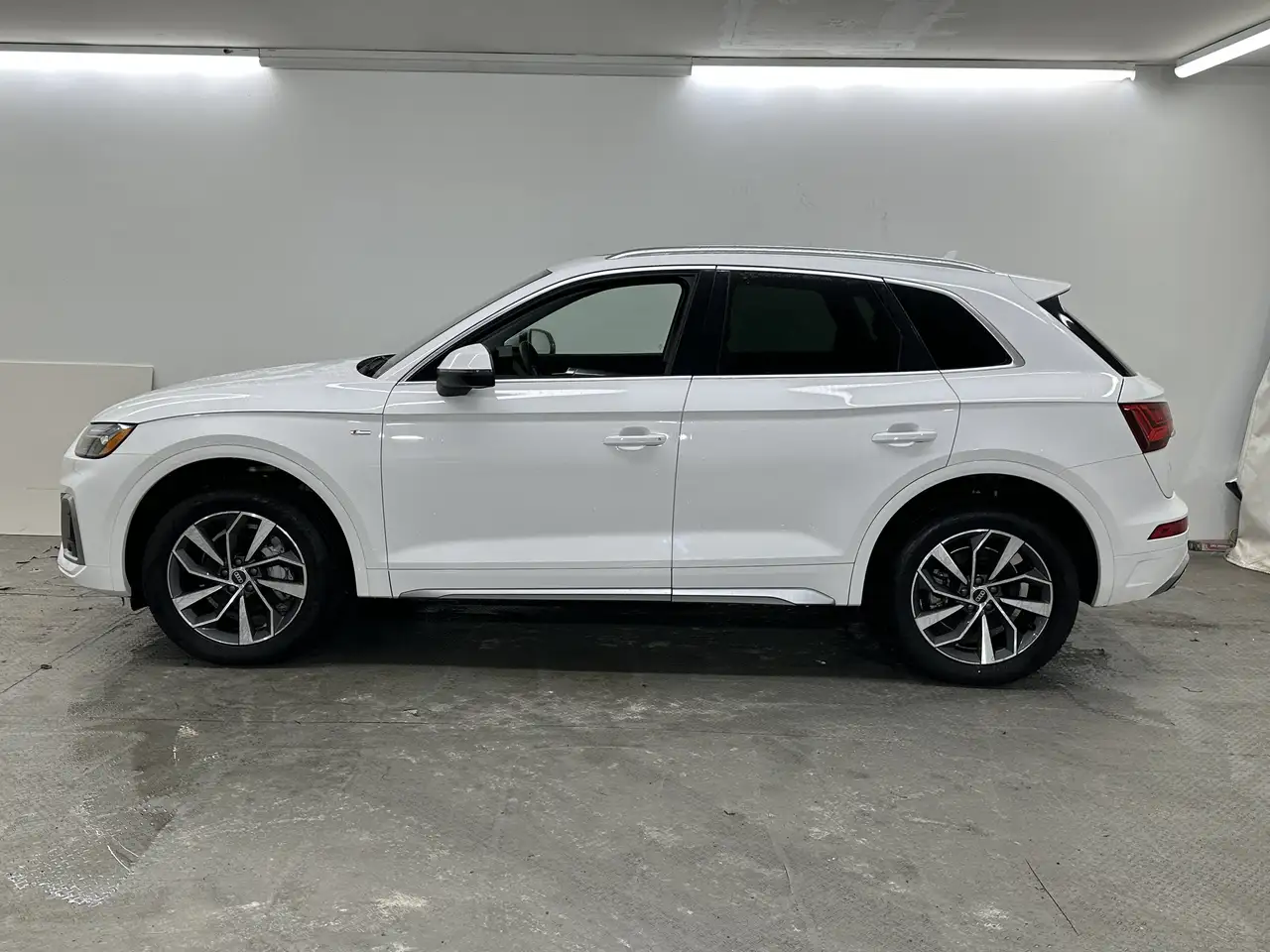 Audi Q5 - Image 5