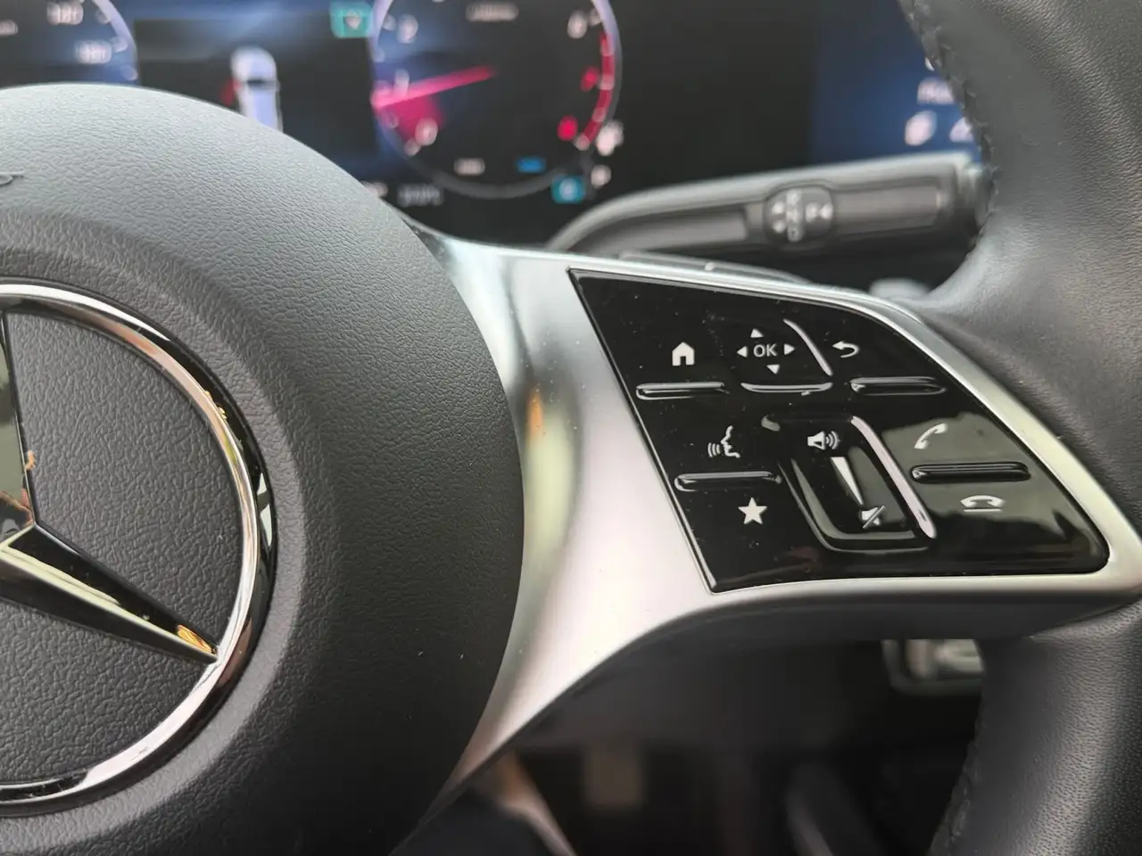 Mercedes-Benz GLA - Image 20