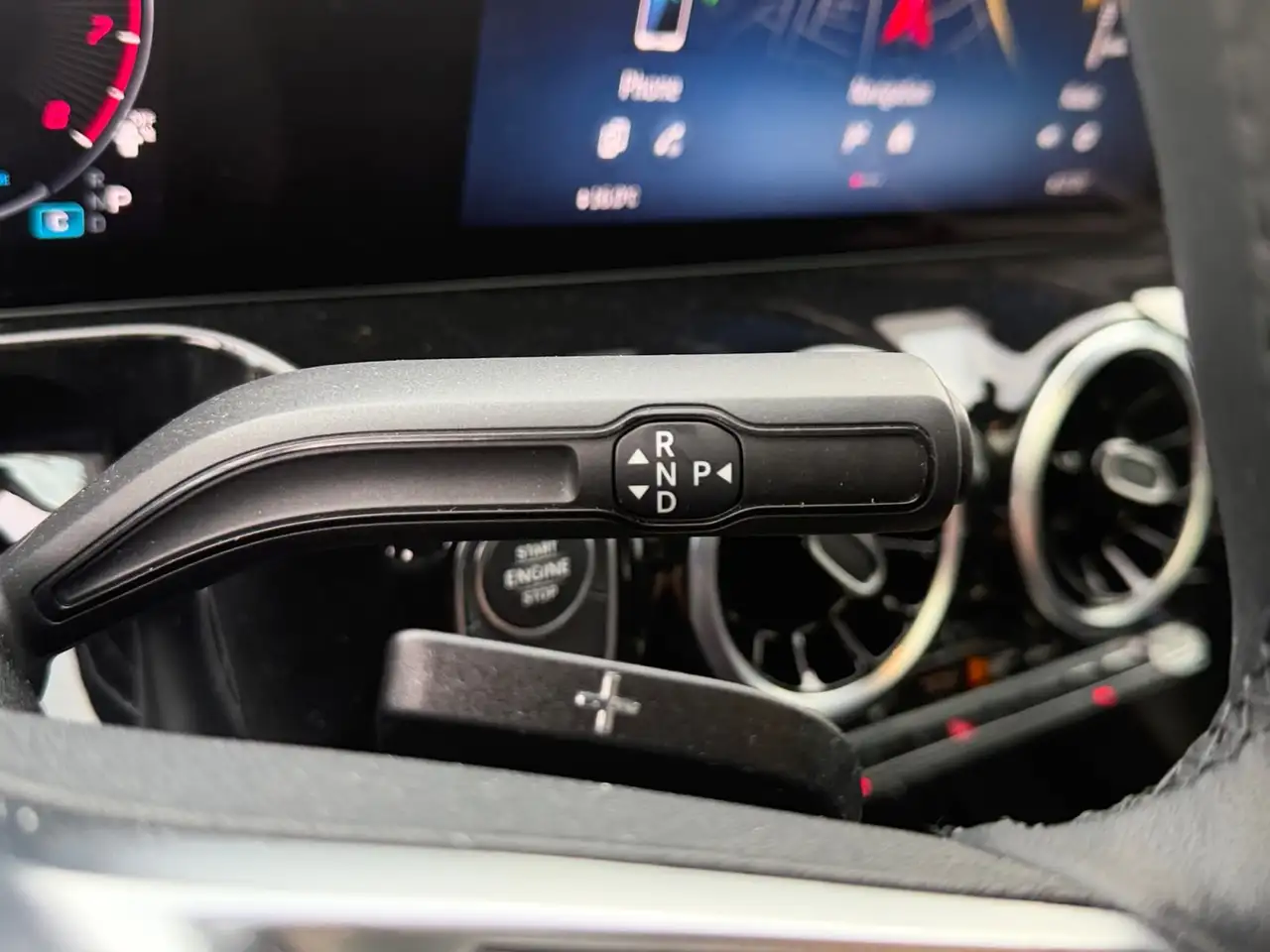 Mercedes-Benz GLA - Image 18