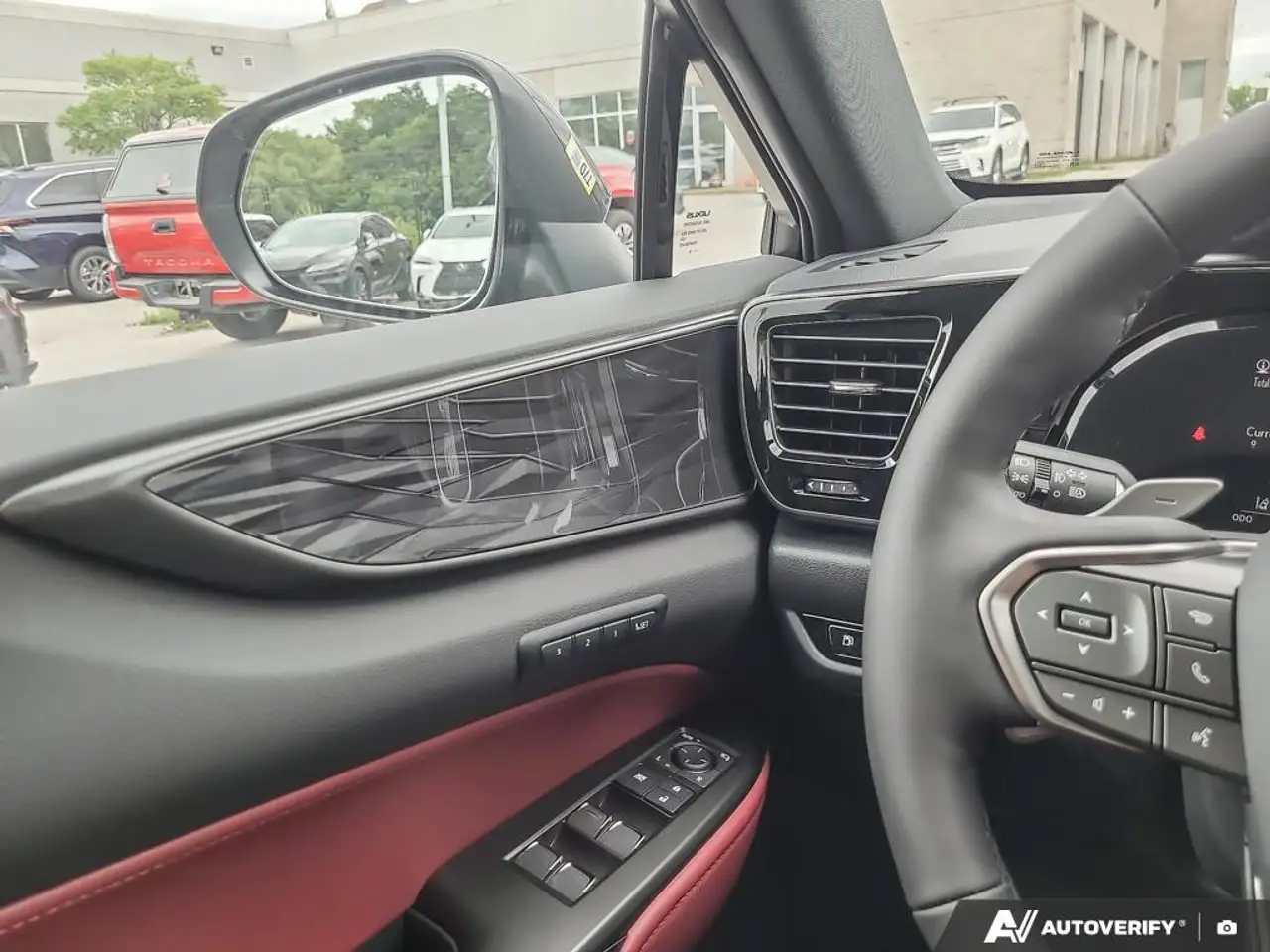 Lexus NX - Image 18