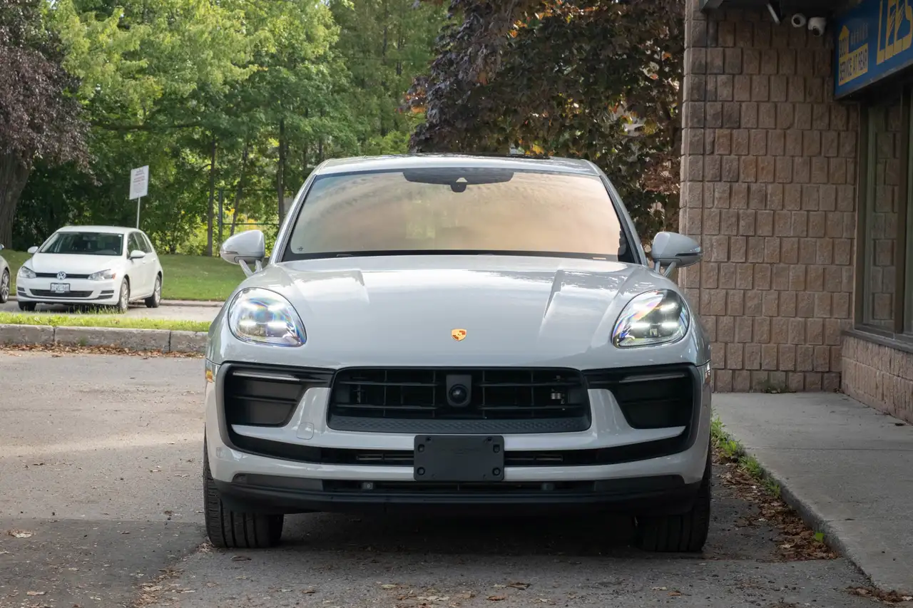 Porsche Macan - Image 2