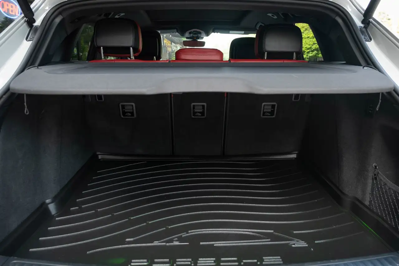 Porsche Macan - Image 37