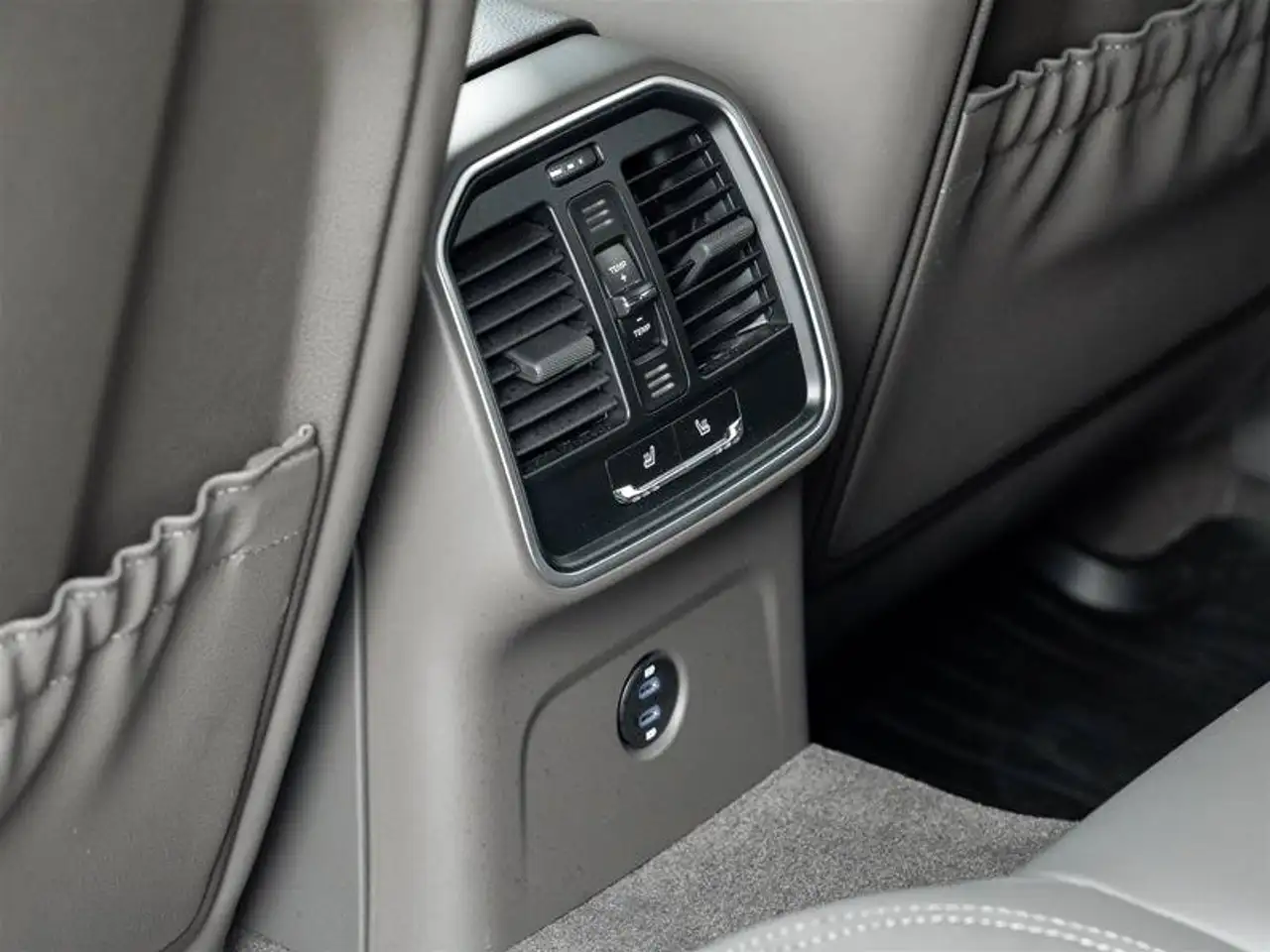 Porsche Macan - Image 41