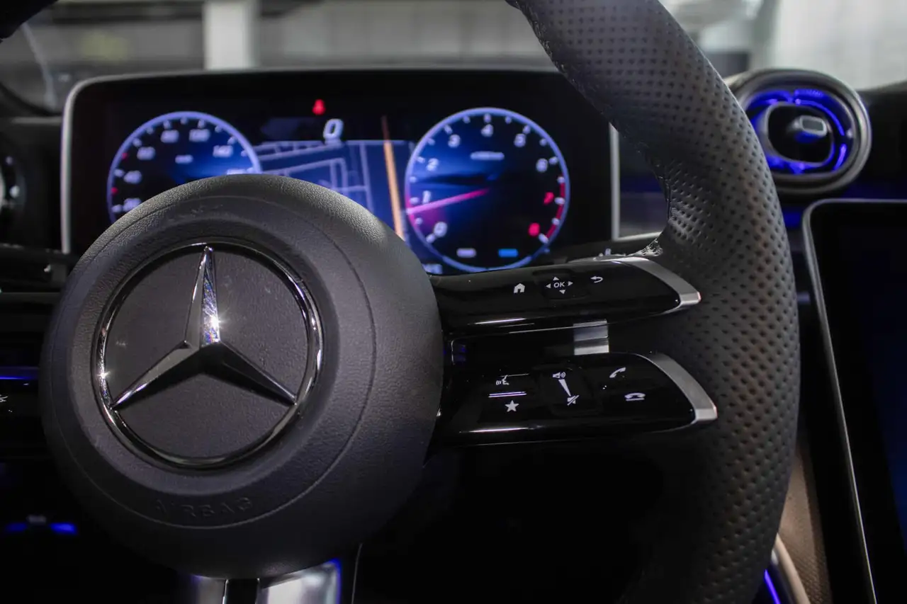 Mercedes-Benz C-Class - Image 16