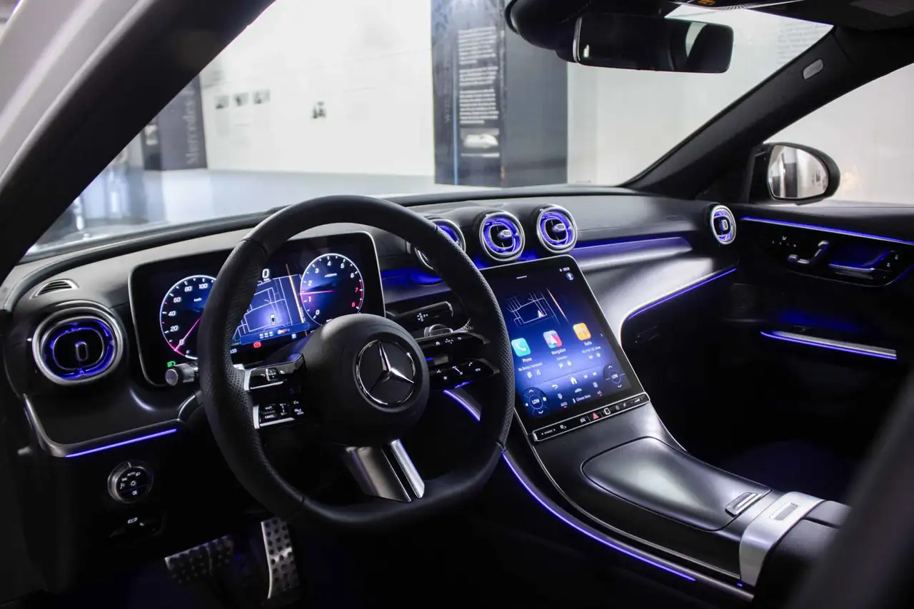 Mercedes-Benz C-Class - Image 14