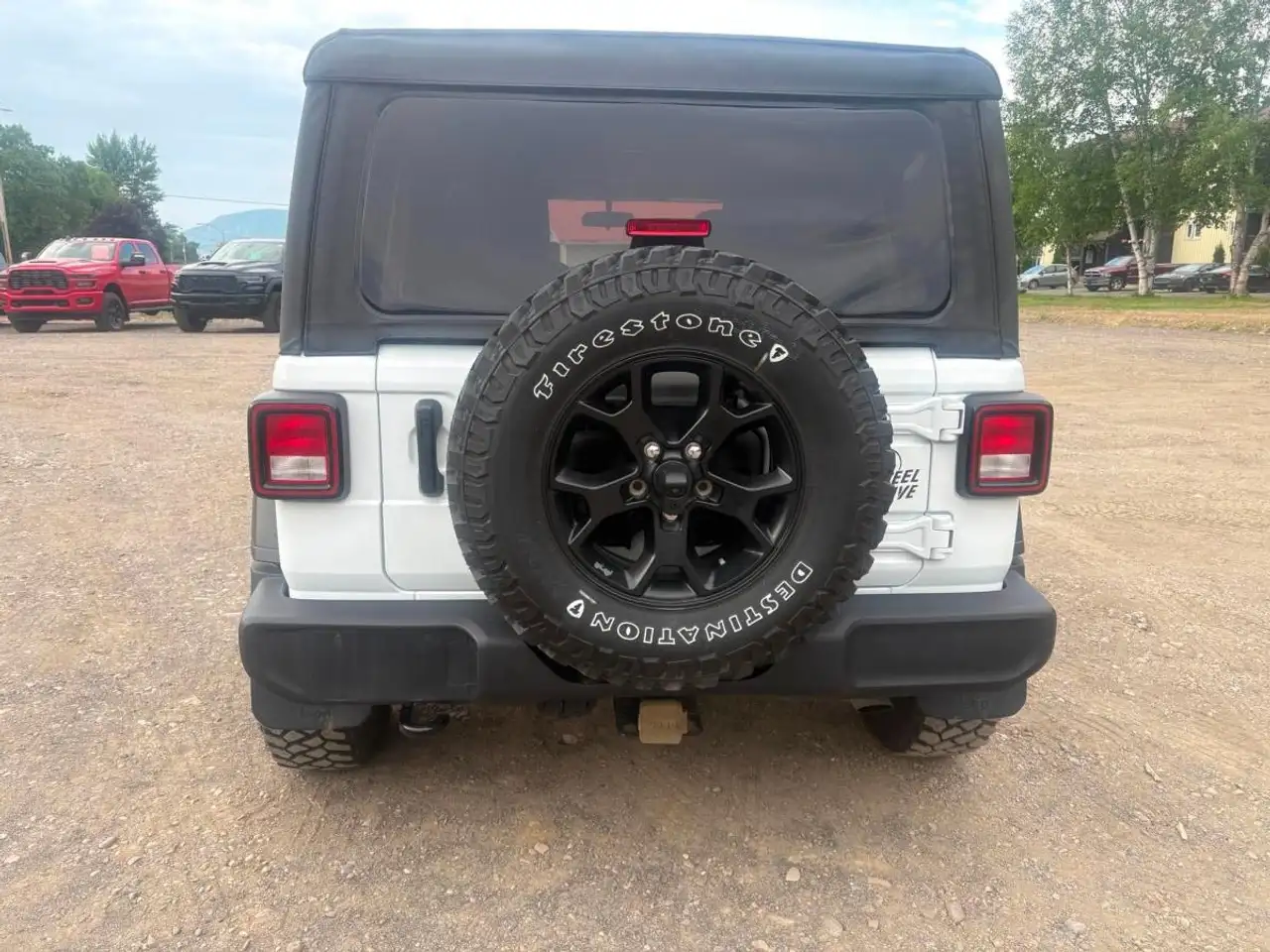 Jeep Wrangler - Image 4
