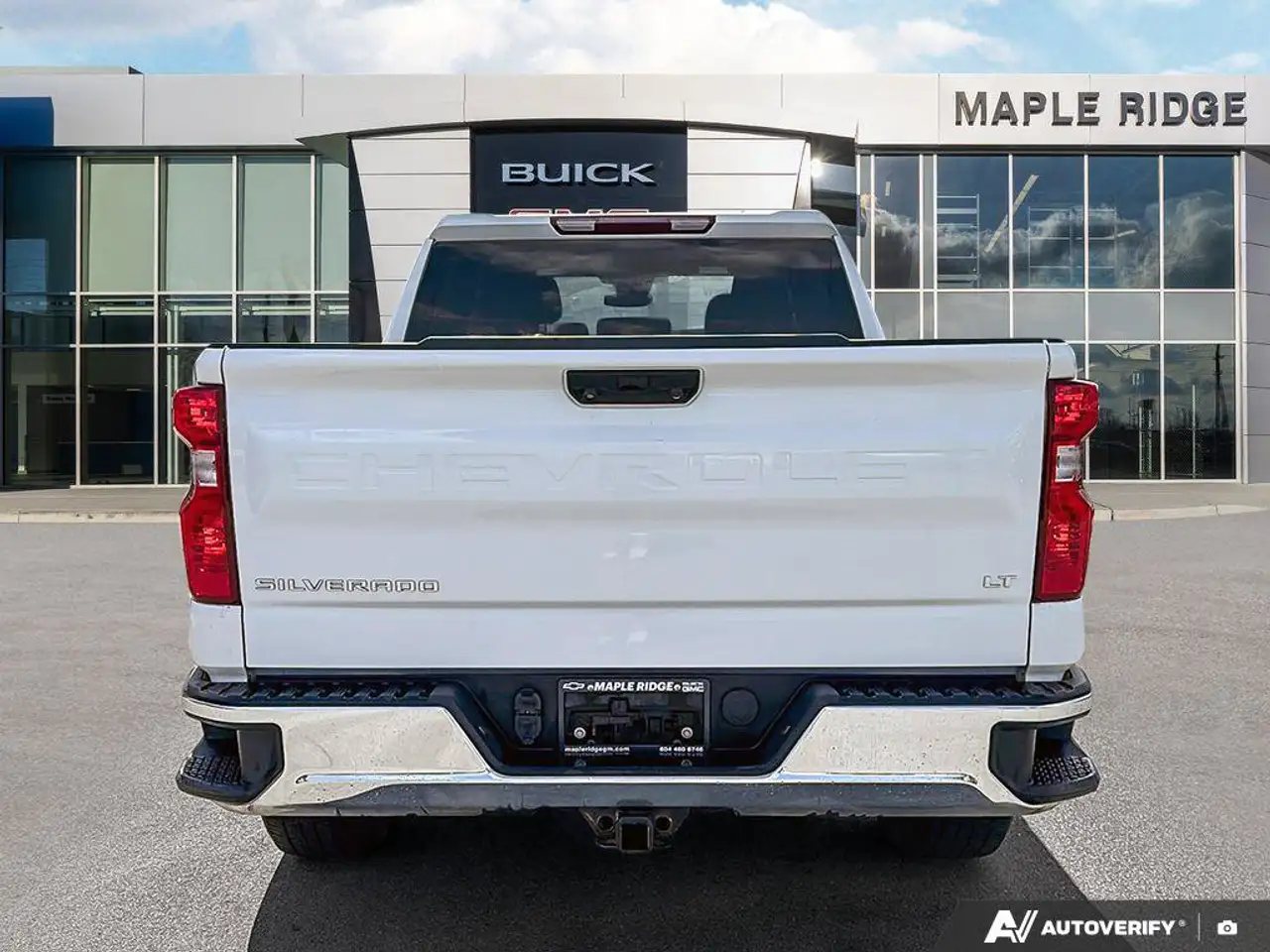 Chevrolet Silverado 1500 - Image 4