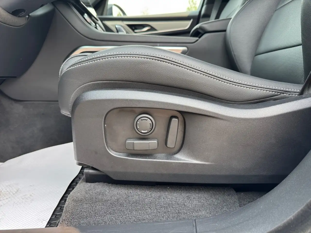 Jaguar F-Pace - Image 24