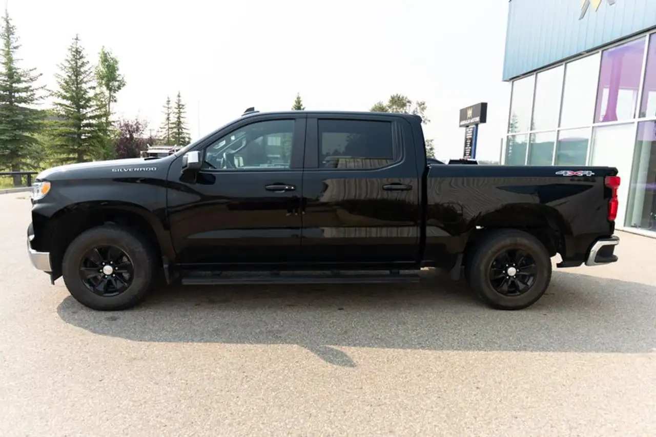 Chevrolet Silverado 1500 - Image 8