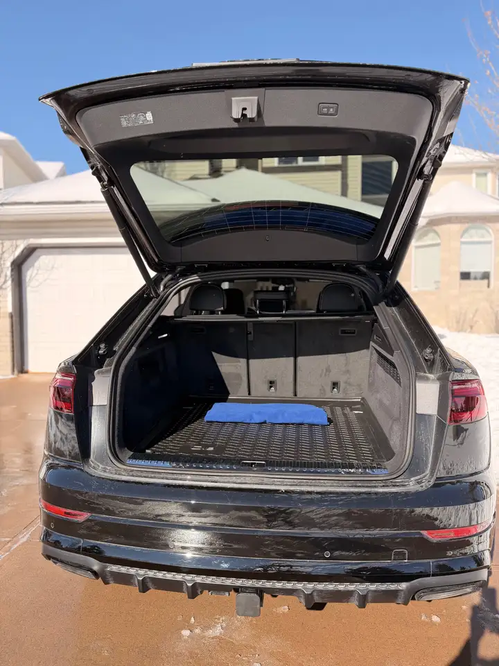 Audi Q8 - Image 8
