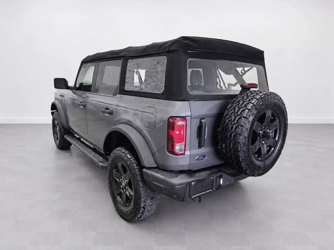 Ford Bronco - Image 32
