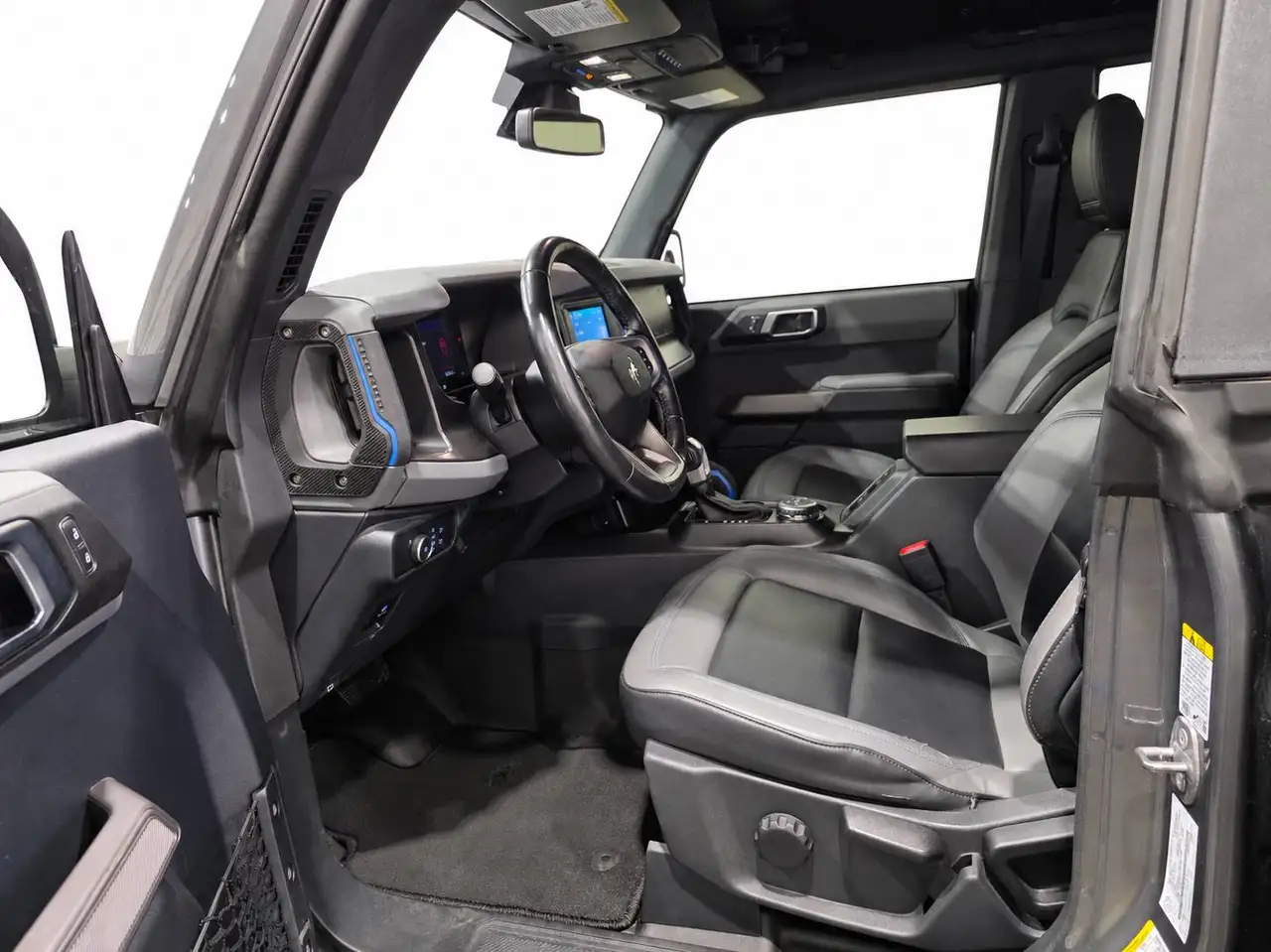 Ford Bronco - Image 14
