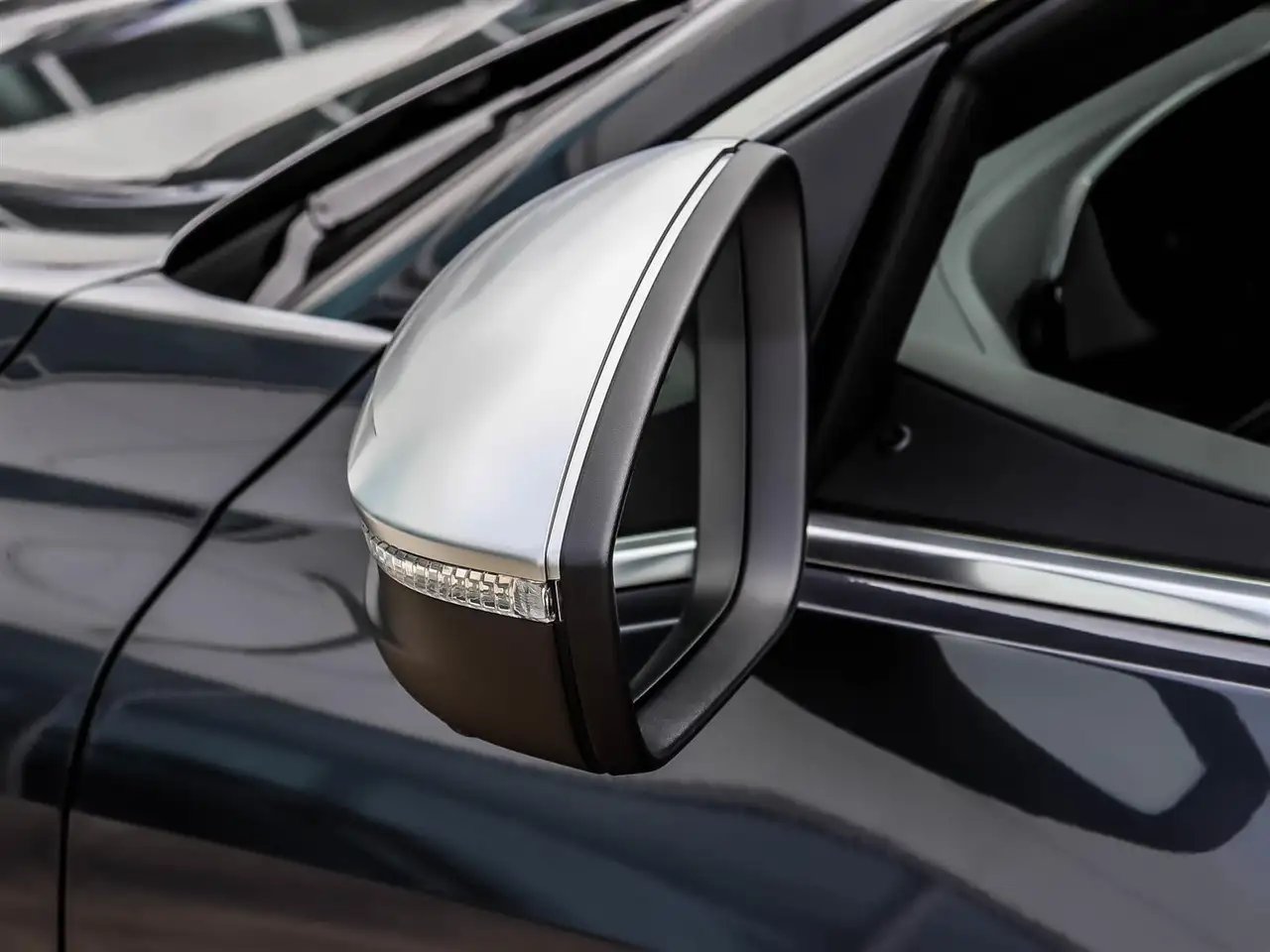 Audi SQ5 - Image 25
