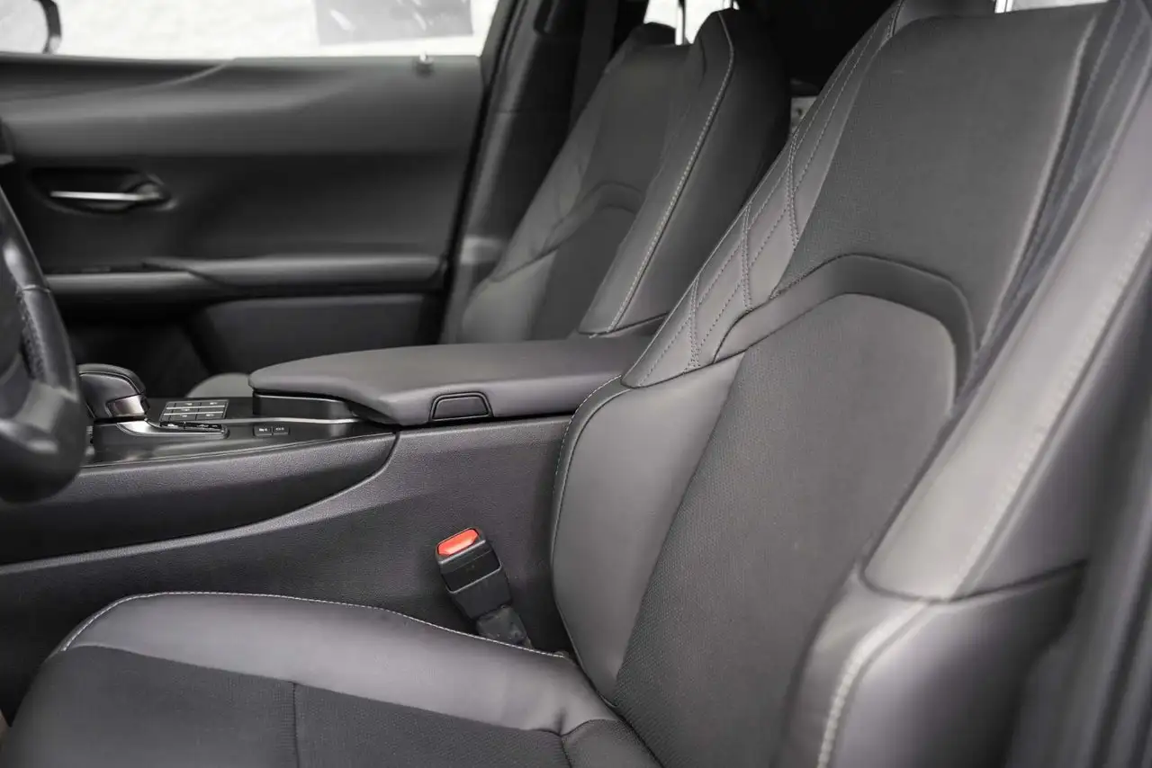 Lexus UX - Image 19