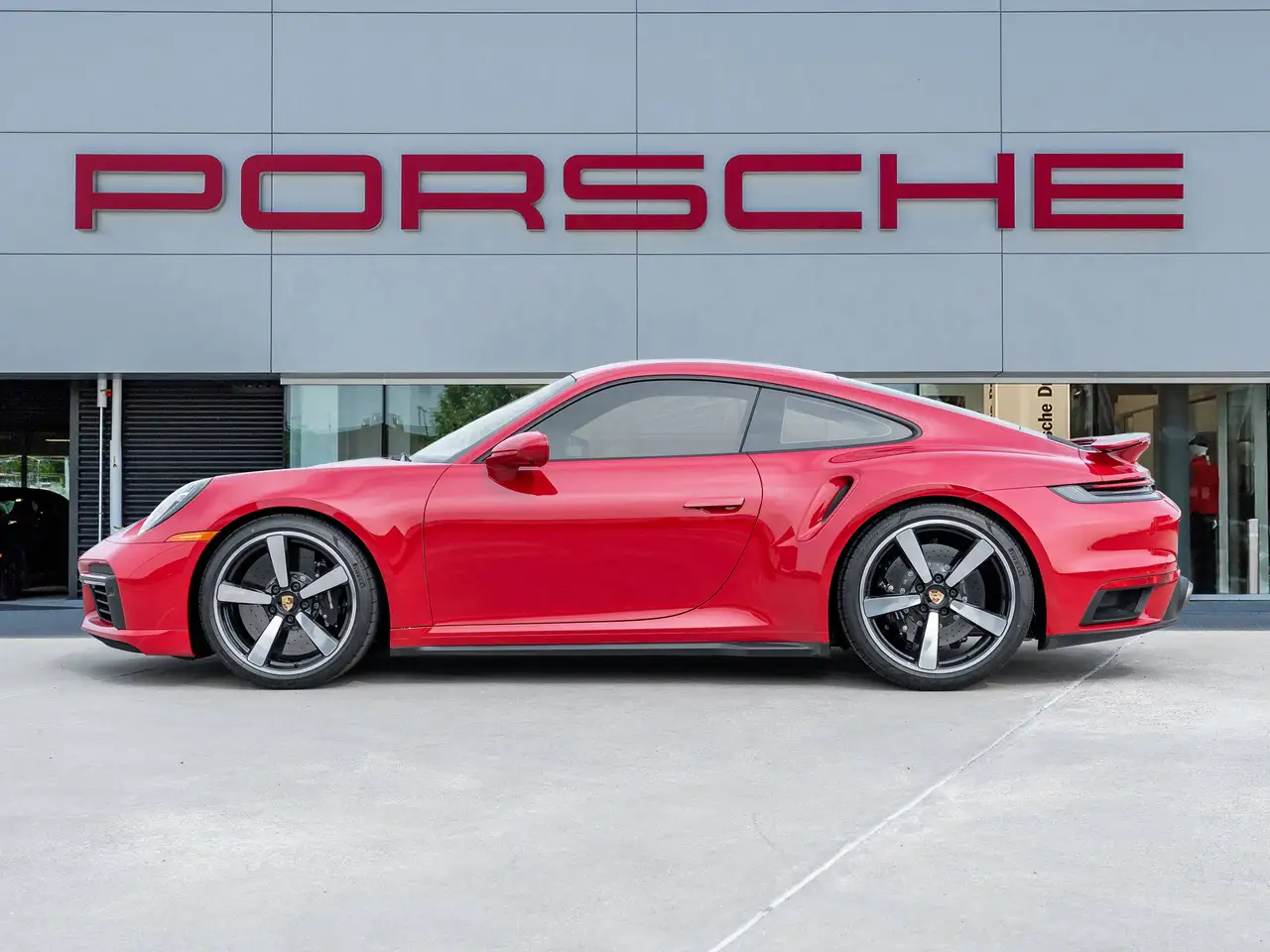 Porsche 911 - Image 2