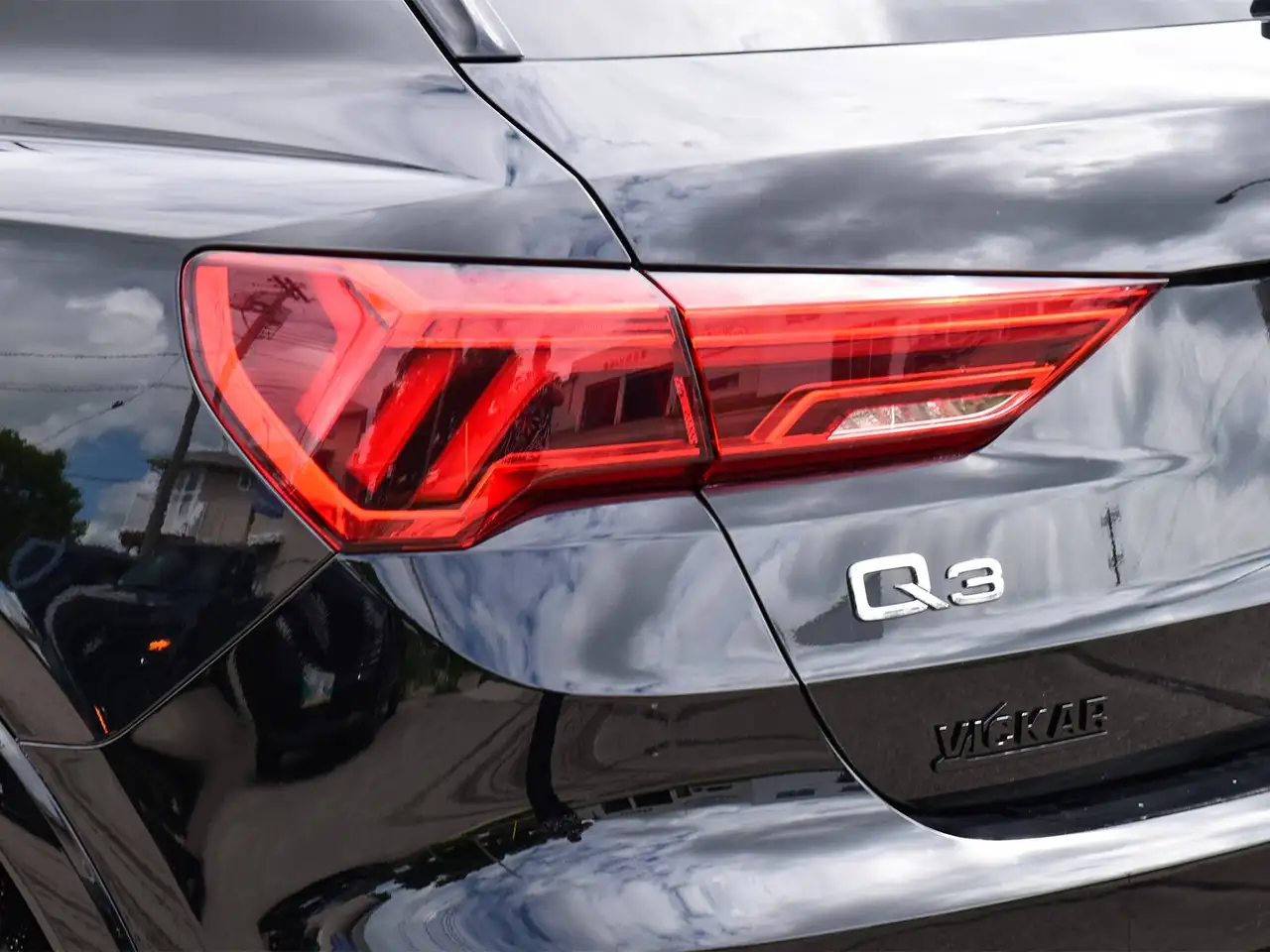 Audi Q3 - Image 7