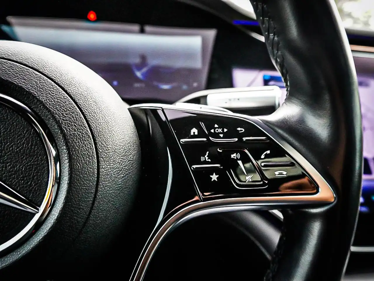 Mercedes-Benz EQS - Image 21