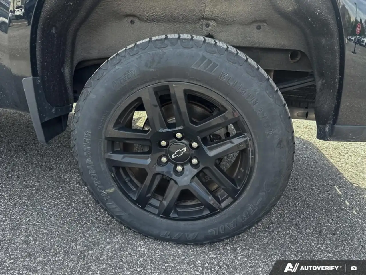 Chevrolet Silverado 1500 - Image 6