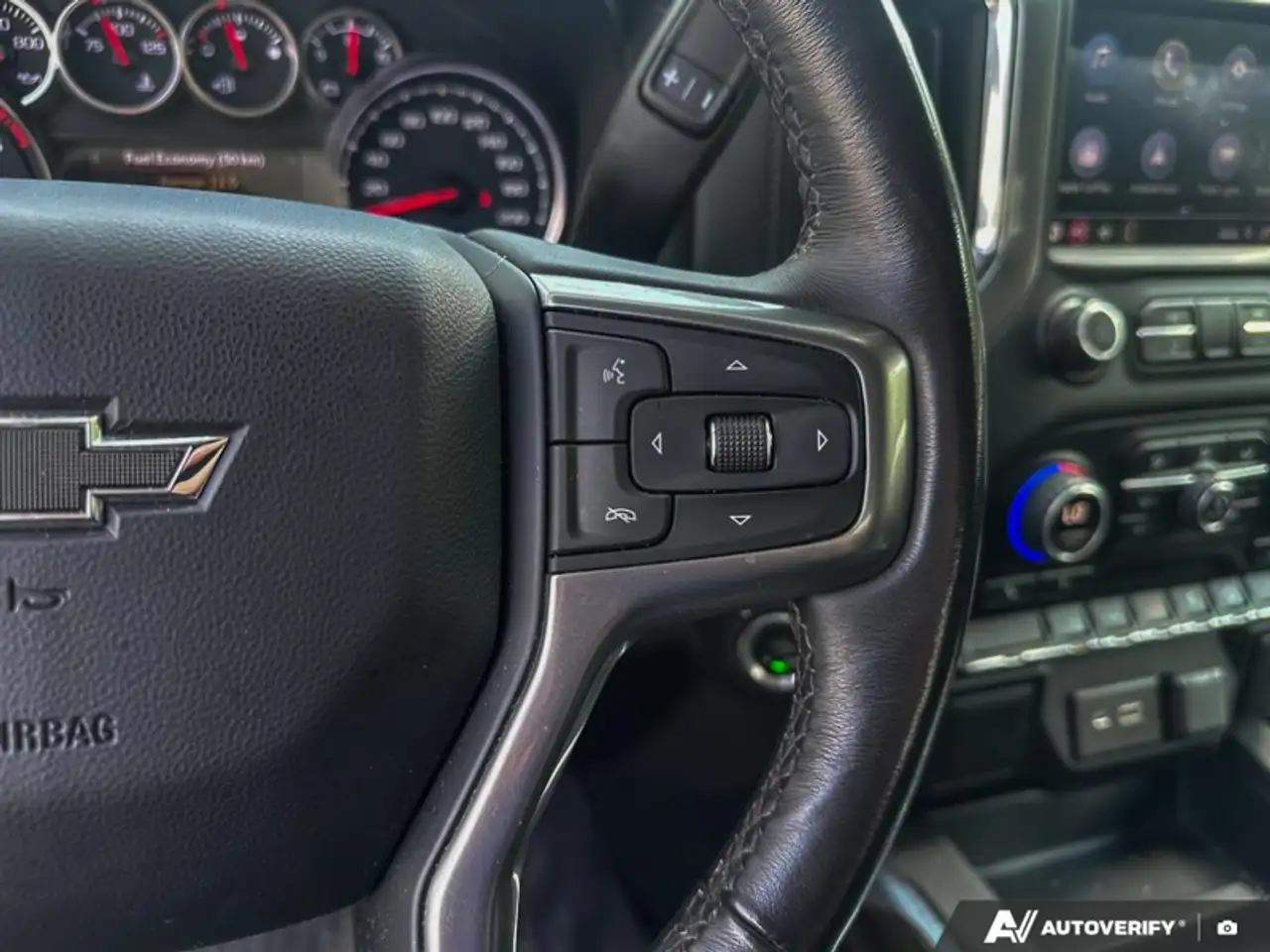 Chevrolet Silverado 1500 - Image 13