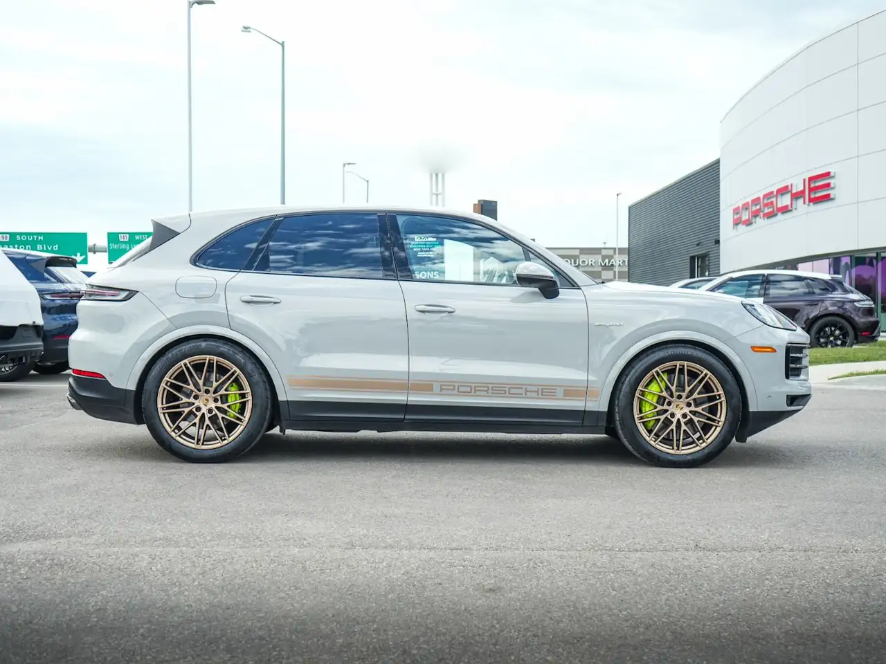 Porsche Cayenne - Image 8